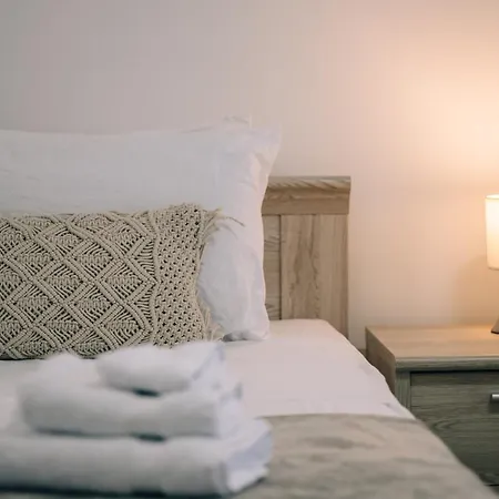Crimson Court Apartament Is-Swieqi