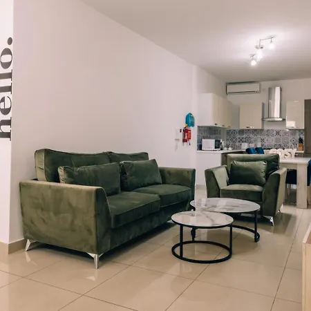 Crimson Court Apartament *