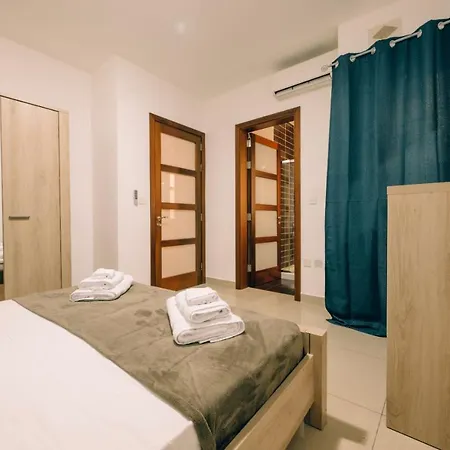 Crimson Court Is-Swieqi